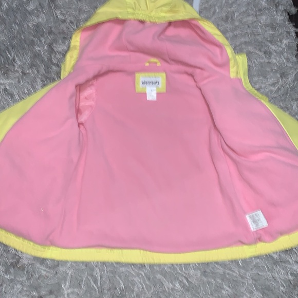 Rain jacket for girls! Size 3 in excellent used condition. - Picture 3 of 7